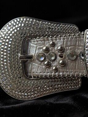 b.b. Simon Swarovski Crystal Encrusted Leather Belt Beautiful Preloved Condition